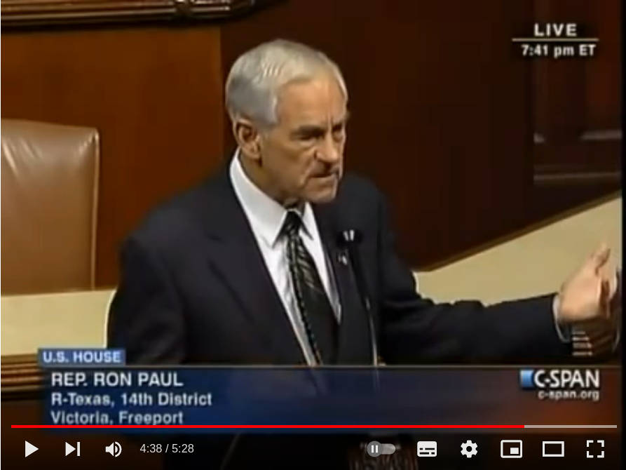 Senador Ron Paul fala contra os scanners corporais na Câmara dos Representantes dos Estados Unidos, em 2011.